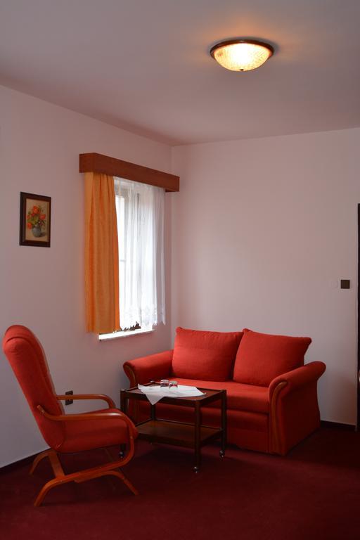 Hotel Koruna Karlštejn Chambre photo