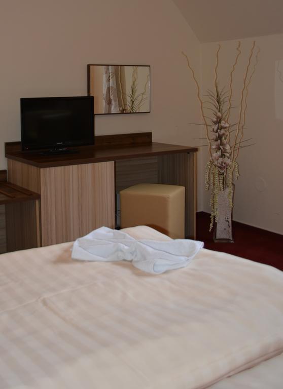 Hotel Koruna Karlštejn Chambre photo