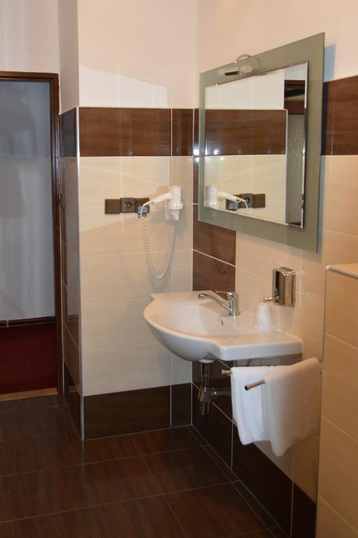 Hotel Koruna Karlštejn Chambre photo